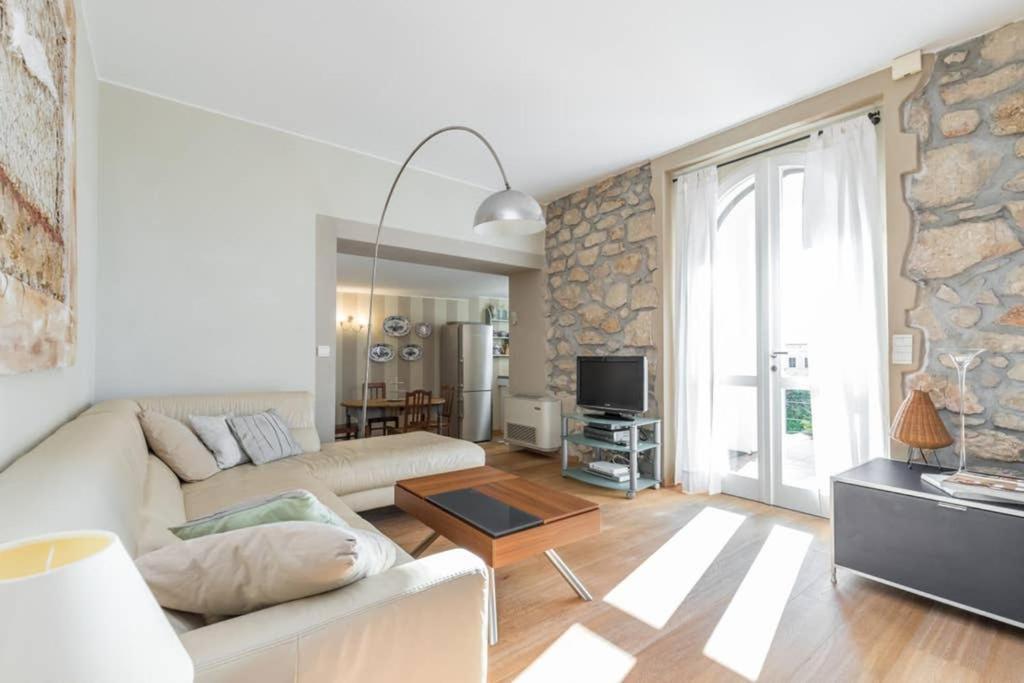 Villa Rocky - Luxury 3Br Apt In Liberty Villa.Pool,Garden,Wifi Рокбрюн-Кап-Мартин Екстериор снимка